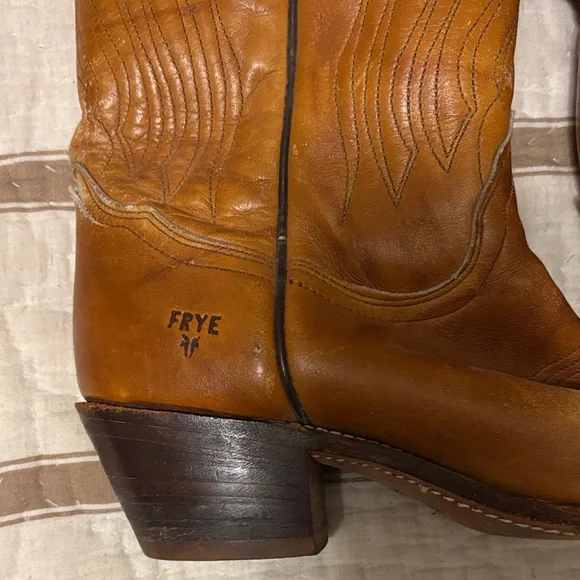 Women’s Vintage Frye Tan Leather Western Boots Size 9B - Picture 3 of 8